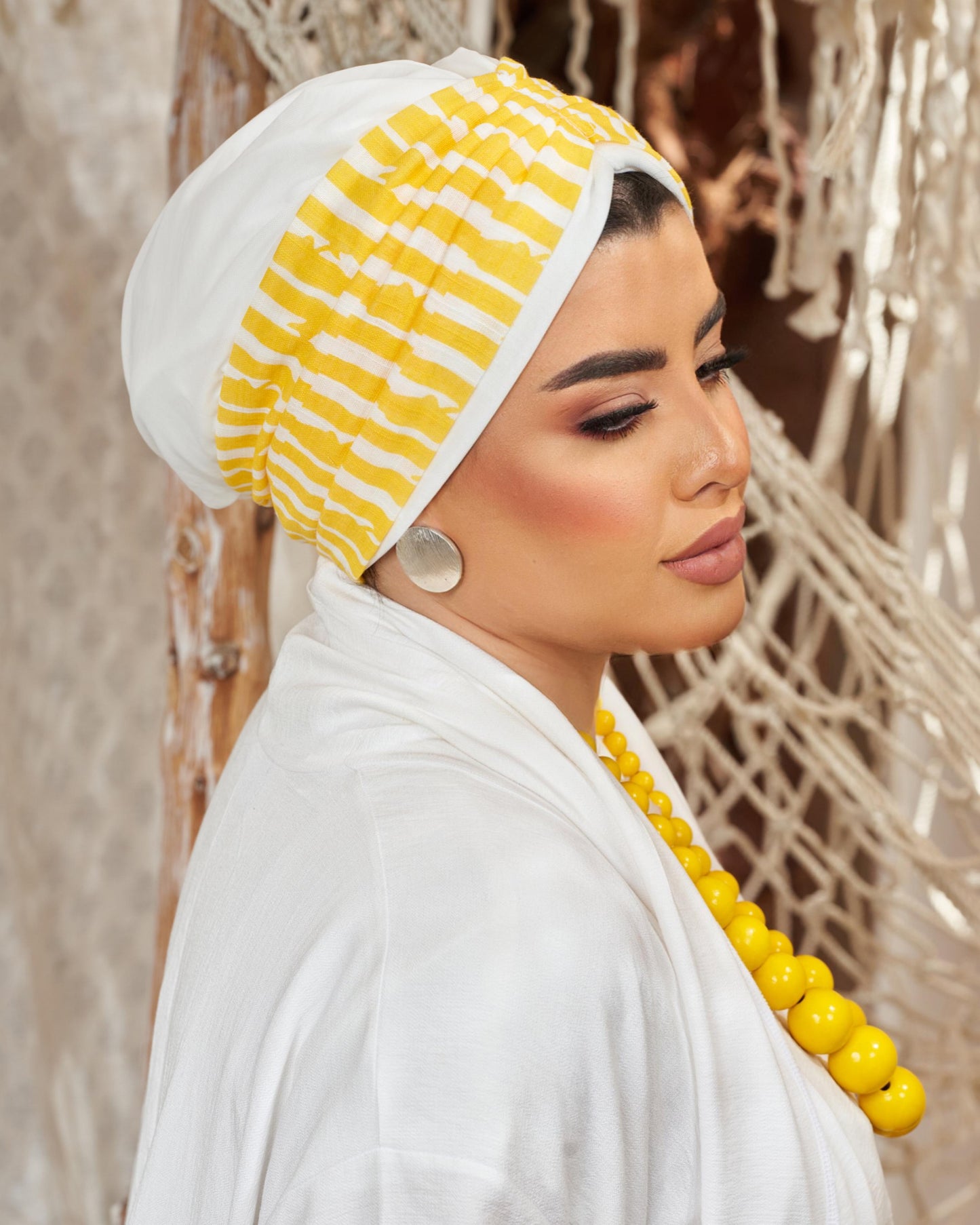 White and yellow Separate Scarf