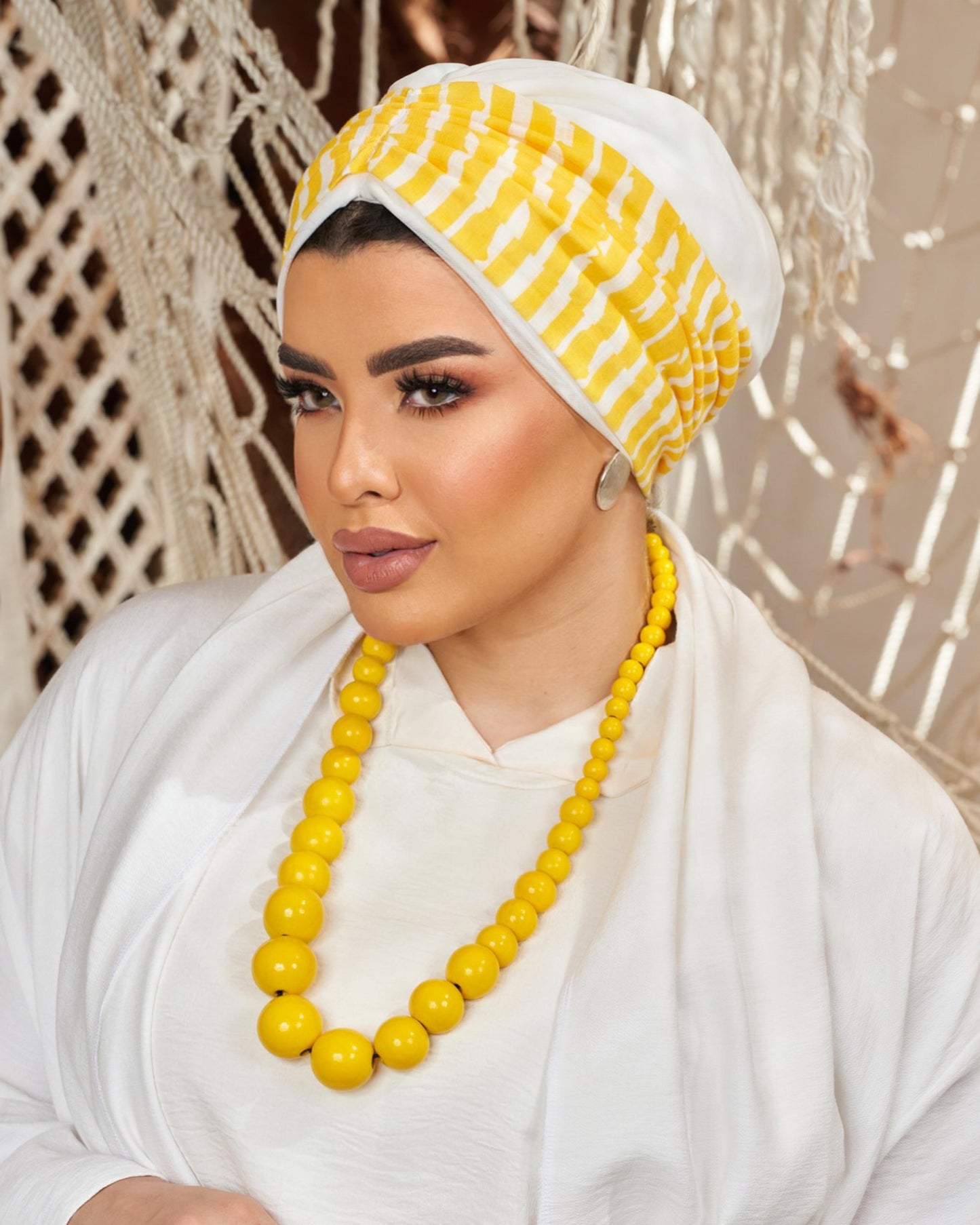 White and yellow Separate Scarf